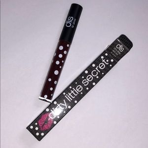 Dirty Little Secret Lipgloss in Vampy